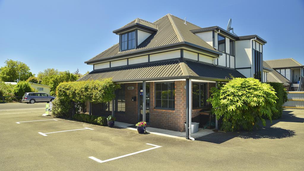 Aston Court Motel Blenheim Exterior photo